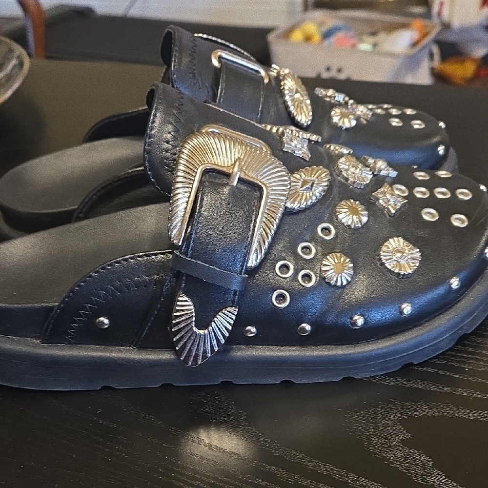 SHEIN Black Clogs with Silver Embellishments - Picture 2 of 8